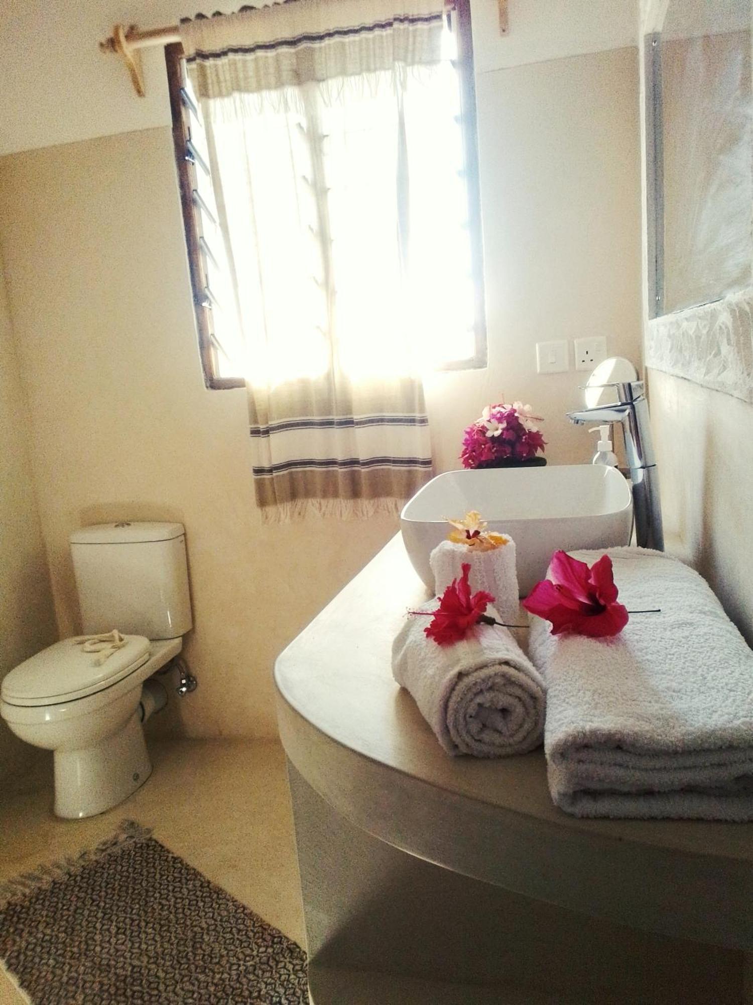 와타무 Shira House B&B 외부 사진